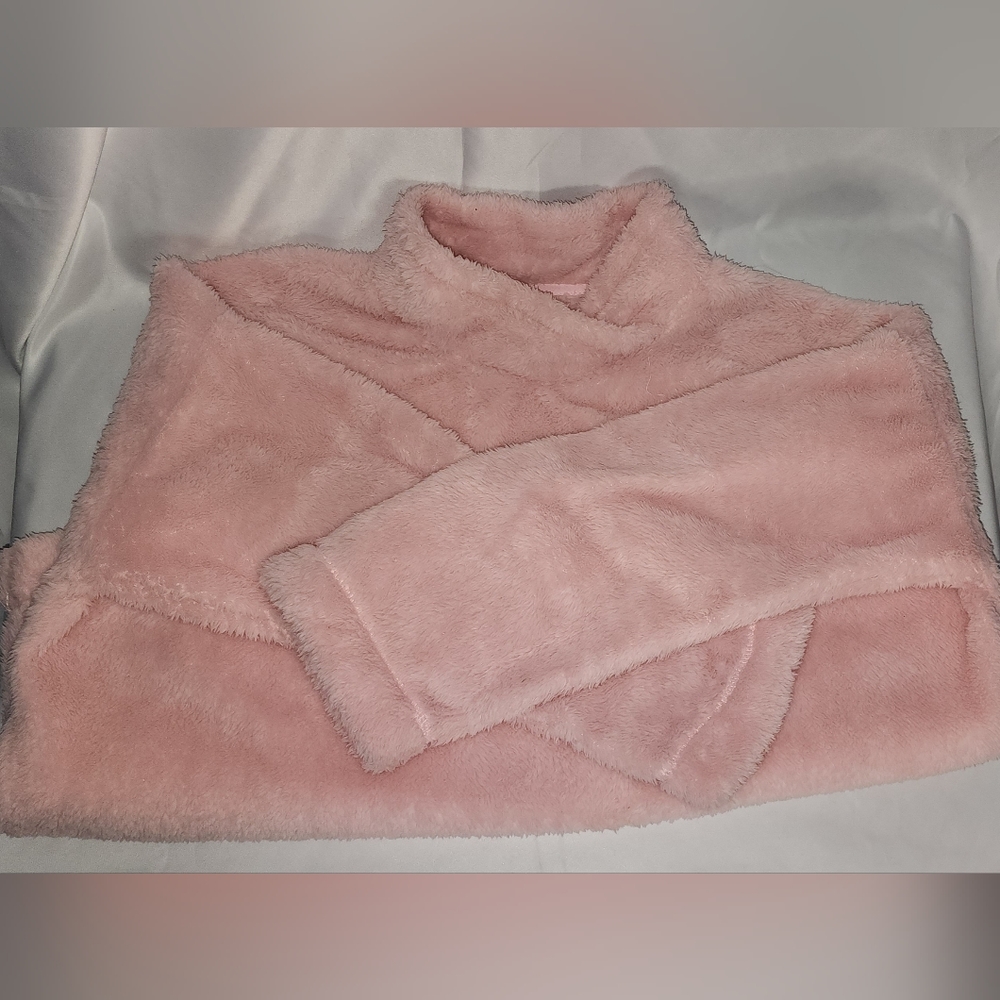 XL fuzzy pink shirt
